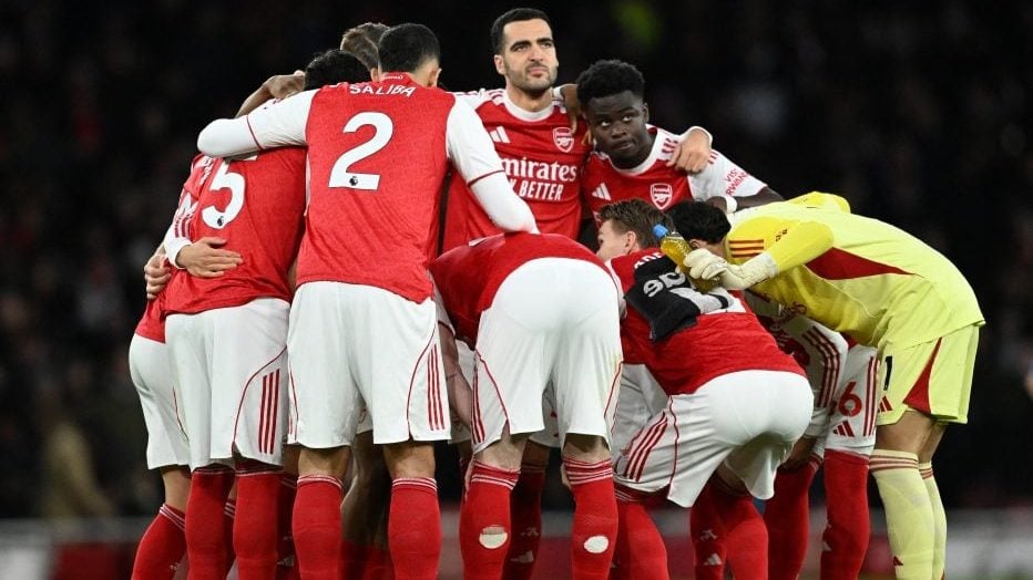 记者：巴洛特利与达曼协作的传闻不实，没有球队有意签下他（记者：巴洛特利与达曼合作传闻不实，暂无球队有意引进他）