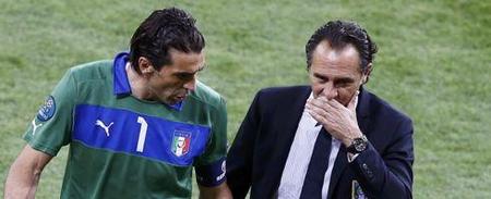 赛季首场20+！科林斯10投9中砍下21分4篮板3盖帽（本季首次破20分！科林斯10投9中高效拿下21分4板3帽）