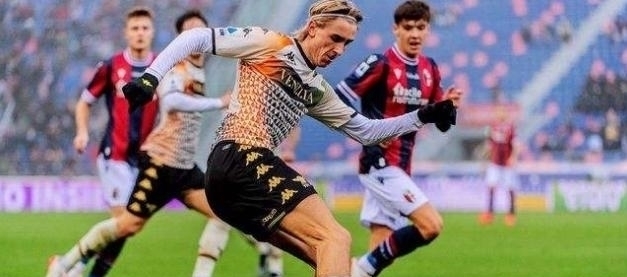 扛起球队！字母哥半场10中8，得到19分8篮板3助攻