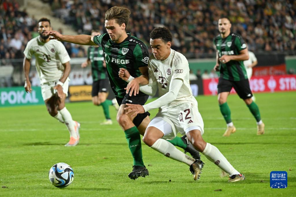 罗体：齐尔克泽愿意加盟罗马，但罗马先租后买报价被曼联拒绝（罗体：齐尔克泽点头加盟罗马，曼联否决先租后买方案）