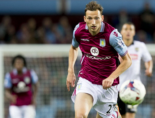 传记作者：莱万年少时常因身材自卑；他与渣叔的关系起初不好（传记作者称：莱万少年因身材自卑，与渣叔起初关系不佳）