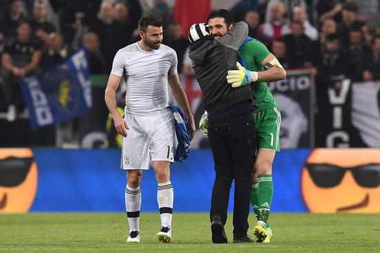 爆射破门建功！马尔穆什4次射正1粒进球，荣膺全场最佳（马尔穆什4次射正斩1球，劲射破网当选全场最佳）