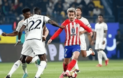 亨里希斯：基米希常会来问候受伤的我；想以主力身份踢世界杯