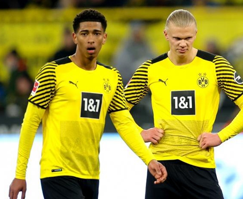 talkSPORT：多家沙特俱乐部有意萨拉赫，每赛季收入可达1.75亿镑（据talkSPORT报道，多家沙特豪门有意引进萨拉赫，其年收入或高达1.75亿英镑）